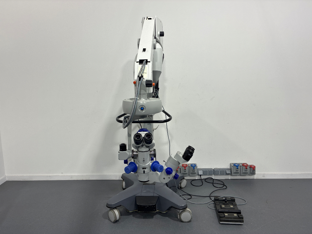 Image of Carl Zeiss OPMI Visu 210 Microscope